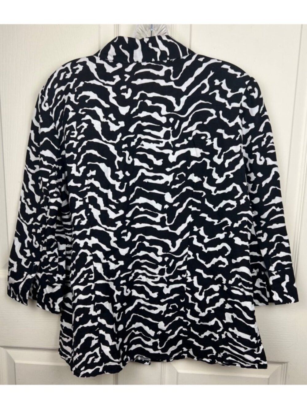 East 5th Zebra Blouse - Picture 5 of 9